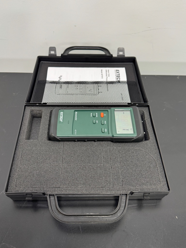 Image of Extech Instruments Heavy Duty Differential Pressure Manometer